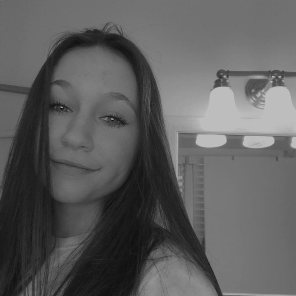 Meet your Posher, Kenzie
